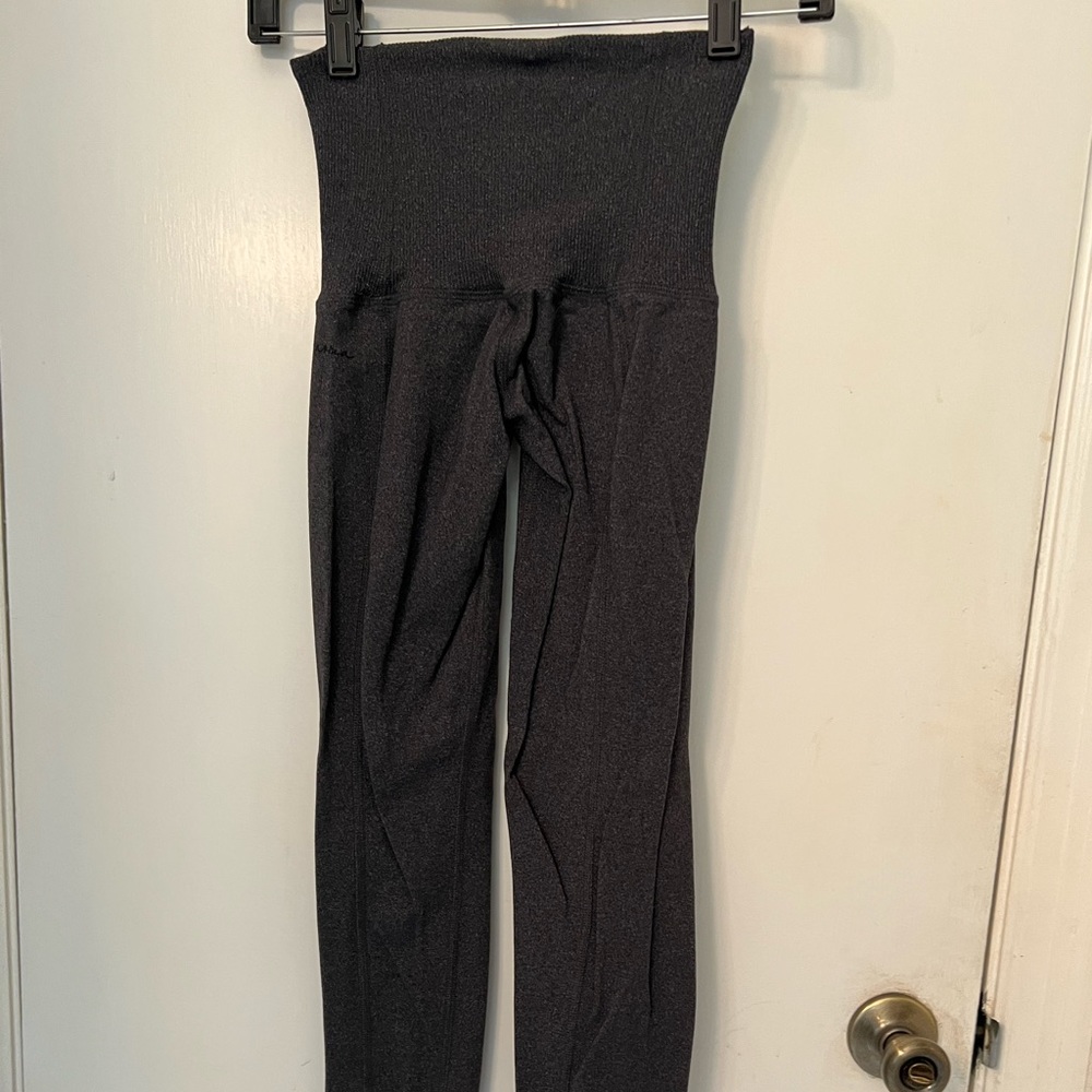 High waisted leggings